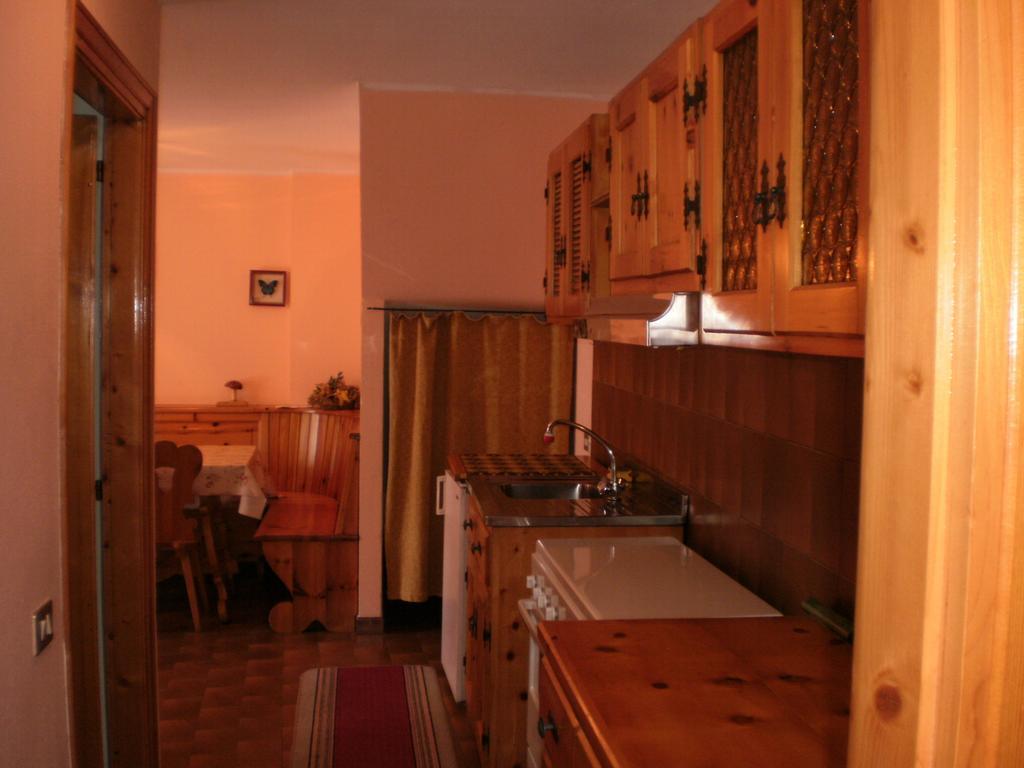 Apartment Da Renza Bormio Rum bild